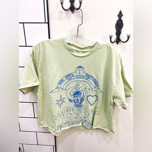 Women’s size large oversized Kesha merch cropped green tshirt band graphic tee